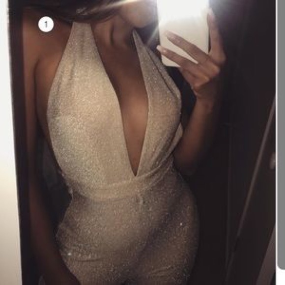 Shiny Gold backless jumpsuit - Picture 2 of 3